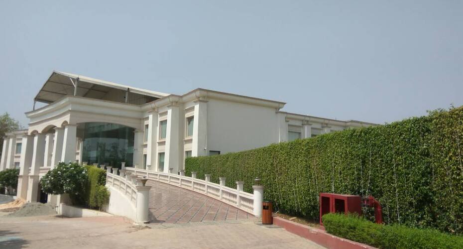Udman Hotel And Resorts By Fern N Petal, New Delhi 2